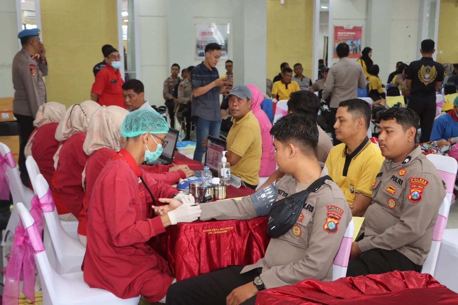 Personel Polres Tulungagung Ikuti Donor Darah Dalam Rangka HUT Yayasan Kemala Bhayangkari Cabang Tul