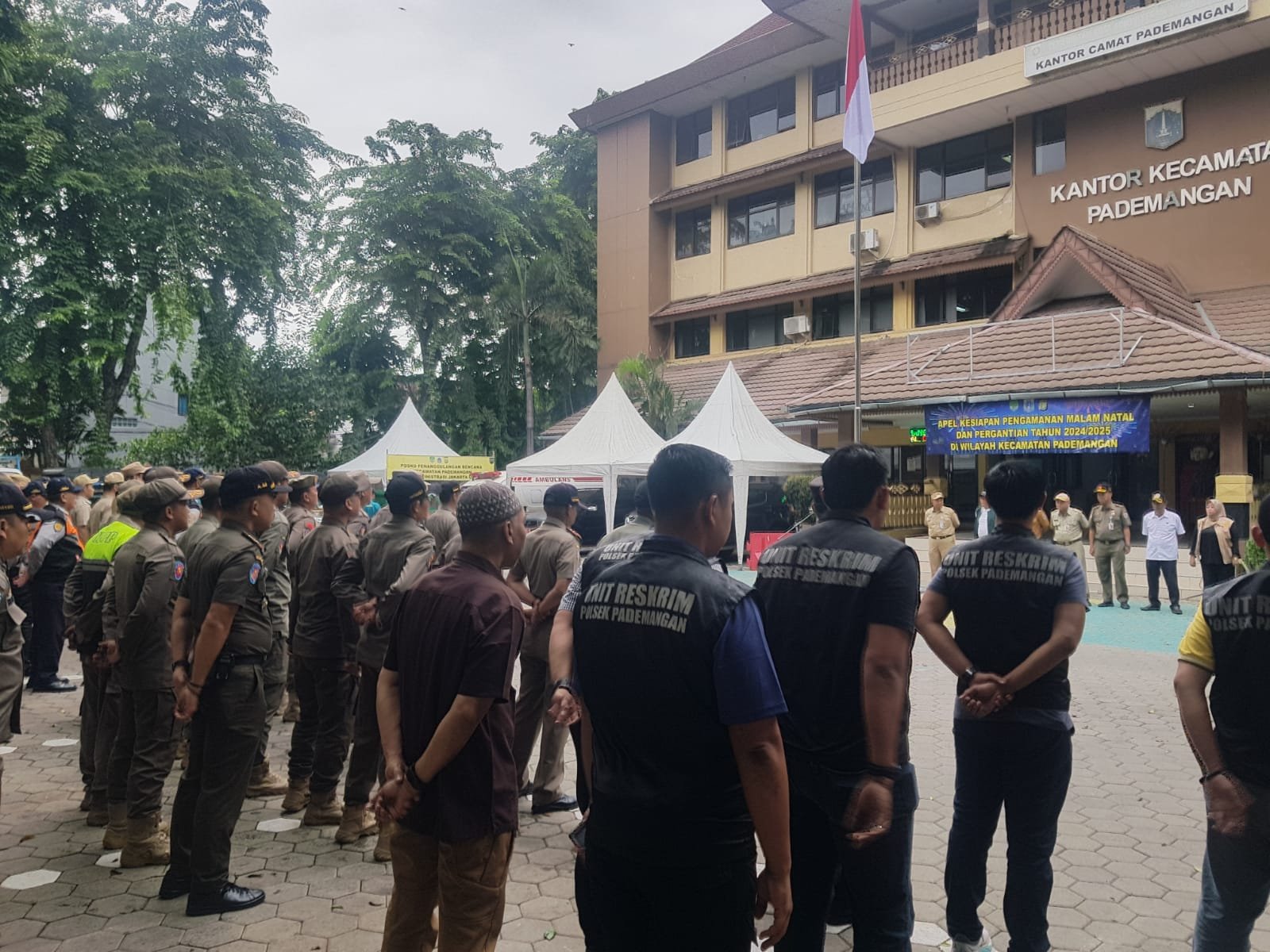 Sinergi Pengamanan Natal dan Tahun Baru di Pademangan, Wujud Dedikasi untuk Kedamaian Masyarakat