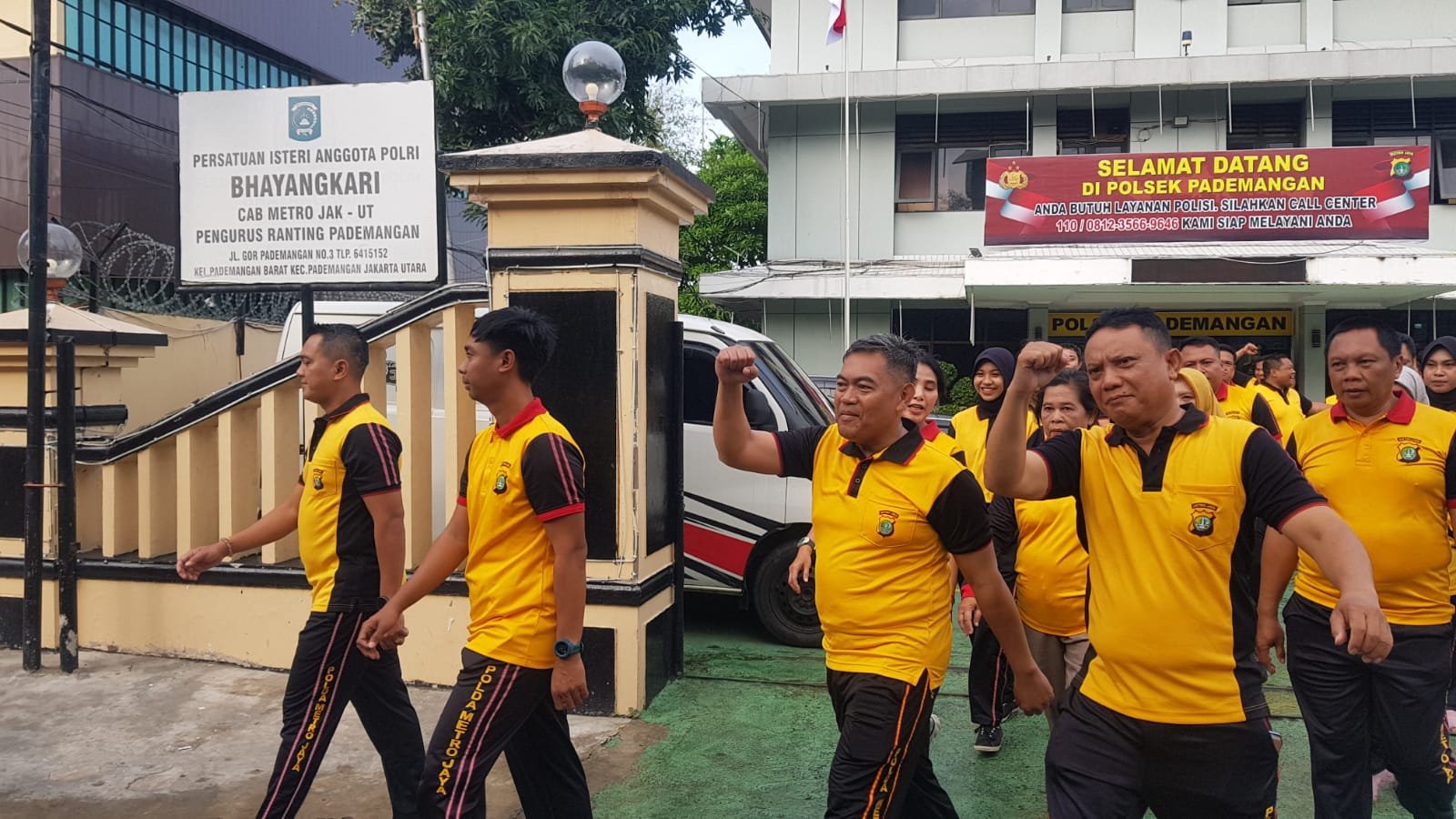 Polsek Pademangan Lakukan Olahraga Bersama, Jaga Kebugaran Personel