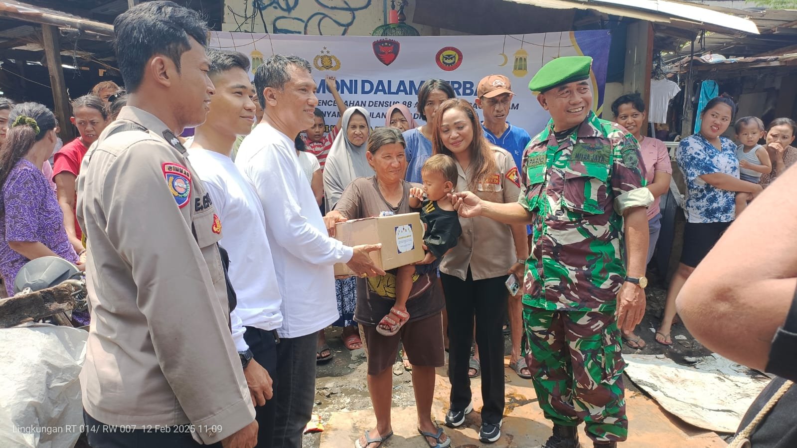 Densus 88 AT Polri Gelar Aksi Sosial Harmoni dalam Berbagi di Koja Sambut Ramadhan