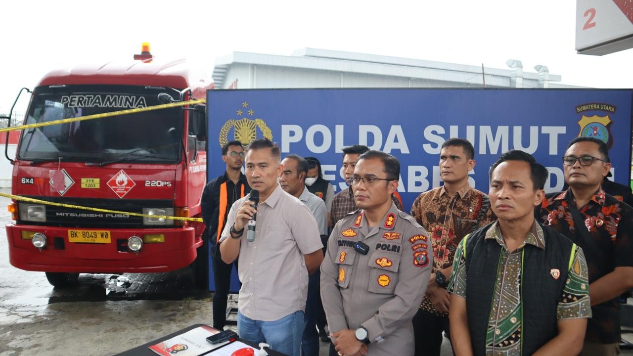 Oplos BBM Jenis Pertalite, SPBU di Jalan Flamboyan Disegel Polisi