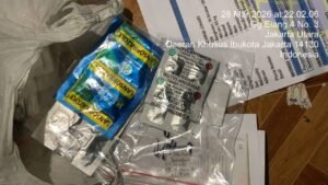 JAKARTA, Matanews - Seorang pria berinisial AT (59) ditemukan meninggal dunia di dalam kamar kontrakannya di kawasan Semper Timur, Cilincing, Jakarta Utara