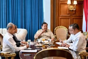 JAKARTA, Matanews - Presiden Prabowo Subianto memanggil Menteri Energi dan Sumber Daya Mineral (ESDM) Bahlil Lahadalia di Istana Merdeka, Jakarta