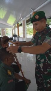 Danpuslatpur Kodiklatad Pimpin Upacara Kenaikan Pangkat Prajurit