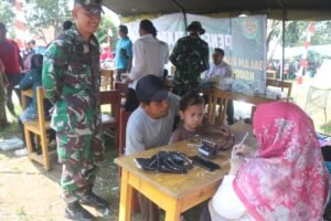 ‎BOGOR, Matanews -  Dalam program TNI Manunggal Membangun Desa (TMMD) Ke-128 Kodim 0621/Kabupaten Bogor, jajaran Satgas membuka pelayanan dan pengobatan gratis bagi masyarakat, yang digelar di Desa Banyuasih Kecamatan Cigudeg, Kabupaten Bogor