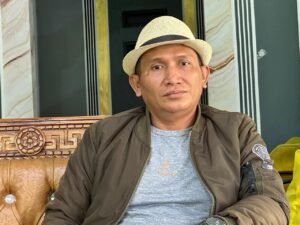 SUBANG, Matanews – Panglima Puragabaya Galuh Pakuan, Emen Suherman, menegaskan kesiapan seluruh jajaran barisan di bawah Lembaga Adat Karatwan (LAK) Galuh Pakuan untuk mengawal setiap misi lembaga hingga tuntas