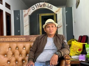 SUBANG, Matanews – Panglima Puragabaya Galuh Pakuan, Emen Suherman, menegaskan kesiapan seluruh jajaran barisan di bawah Lembaga Adat Karatwan (LAK) Galuh Pakuan untuk mengawal setiap misi lembaga hingga tuntas