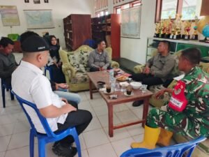 BOGOR, Matanews – Program TNI Manunggal Membangun Desa (TMMD) ke-128 yang dilaksanakan oleh Kodim 0621/Kabupaten Bogor di Kampung Panunggangan desa banyuasih, kecamatan cigudeg, kabupaten Bogor menunjukkan bahwa esensi pembangunan desa mencakup aspek fisik maupun pembangunan manusia. Selain akselerasi infrastruktur,