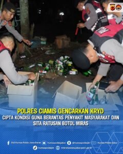 Polres Ciamis Gencarkan KRYD Cipta Kondisi, Ratusan Botol Miras Berhasil Disita CIAMIS, Matanews – Dalam upaya menjaga situasi kamtibmas tetap aman dan kondusif, Jajaran Polres Ciamis menggelar Kegiatan Rutin Yang Ditingkatkan (KRYD) dengan sasaran pemberantasan penyakit masyarakat