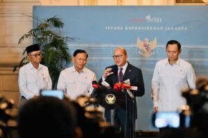 .Giant Seawall Tak Hanya Lindungi Pesisir, Pemerintah Dorong Pertumbuhan Ekonomi DaerahJAKARTA, Matanews - Presiden Prabowo Subianto menerima sejumlah Menteri Kabinet Merah Putih di Istana Merdeka, Jakarta,