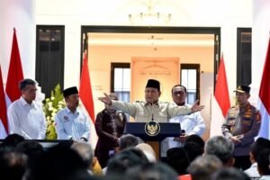 Presiden Prabowo Tegaskan Indonesia Kuat karena Persatuan dan Politik Bebas Aktif
JAWA TIMUR, Matanews - Presiden Prabowo Subianto menegaskan bahwa kekuatan Indonesia terletak pada persatuan nasional, penghormatan terhadap ajaran para pendiri bangsa