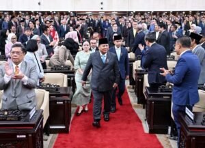 Presiden Prabowo Paparkan Arah Kebijakan Ekonomi Nasional Melalui KEM PPKF 2027, Pertumbuhan Ekonomi Diproyeksi Capai 6,5 PersenJAKARTA,  Matanews - Presiden Prabowo Subianto memaparkan arah kebijakan ekonomi nasional tahun 2027 melalui Kerangka Ekonomi Makro dan Pokok-Pokok Kebijakan Fiskal (KEM PPKF) pada Rapat Paripurna DPR RI di Gedung Nusantara MPR/DPR/DPD RI,
