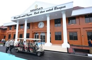 Kawah Candradimuka Pemimpin Bangsa, Presiden Prabowo Resmikan Museum dan Perpustakaan SeskoadBANDUNG, Matanews - Presiden Prabowo Subianto meresmikan renovasi Museum dan Perpustakaan Sekolah Staf dan Komando Angkatan Darat (Seskoad) di Bandung, Jawa Barat