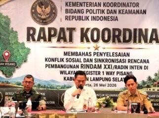 Kemenko Polkam Perkuat Sinergi Penyelesaian Konflik Sosial dan Pembangunan Rindam XXI/Radin Di Register 1 Way Pisang Lampung Selatan JAKARTA, Matanews - Kementerian Koordinator Bidang Politik dan Keamanan (Kemenko Polkam) menyelenggarakan Rapat Koordinasi guna membahas penyelesaian konflik sosial dan sinkronisasi rencana pembangunan Rindam XXI/Radin Inten di wilayah Register 1 Way Pisang, Kabupaten Lampung Selatan