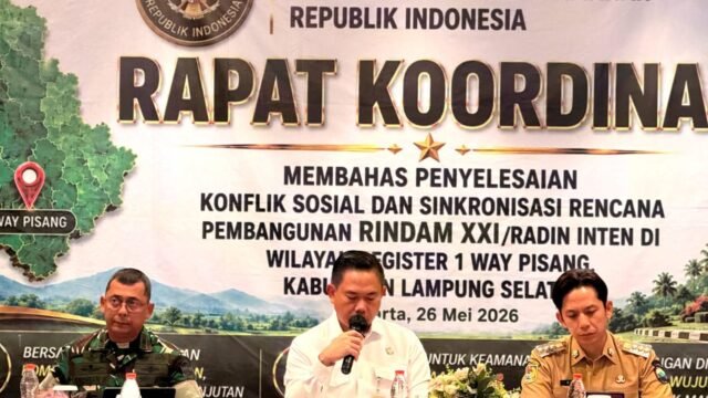Kemenko Polkam Perkuat Sinergi Penyelesaian Konflik Sosial dan Pembangunan Rindam XXI/Radin Di Register 1 Way Pisang Lampung Selatan JAKARTA, Matanews - Kementerian Koordinator Bidang Politik dan Keamanan (Kemenko Polkam) menyelenggarakan Rapat Koordinasi guna membahas penyelesaian konflik sosial dan sinkronisasi rencana pembangunan Rindam XXI/Radin Inten di wilayah Register 1 Way Pisang, Kabupaten Lampung Selatan
