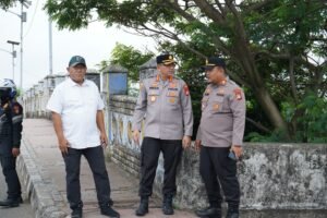 JAKARTA, Matanews – Kemacetan parah yang terjadi di kawasan Banjir Kanal Timur (BKT) pada Senin