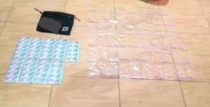 KABUPATEN BEKASI, Matanews — Satuan Reserse Narkoba Polres Metro Bekasi mengungkap kasus dugaan peredaran obat keras daftar G di wilayah Cikarang Barat, Kabupaten Bekasi. Seorang pria berinisial AMR (29) diamankan dalam pengungkapan tersebut.