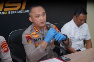 Aksi Cepat Ditpolairud Polda Gorontalo Bongkar Penyelundupan Sianida Dari FilipinaGORONTALO, Matanews - Ditpolairud Polda Gorontalo berhasil mengungkap kasus penyelundupan bahan berbahaya jenis sianida yang diduga berasal dari Filipina melalui jalur laut di wilayah perairan Gorontalo Utara