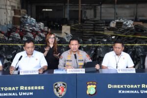 Polda Metro Jaya Bongkar Gudang Ribuan Motor Diduga untuk Ekspor Ilegal JAKARTA, Matanews — Subdit Ranmor Ditreskrimum Polda Metro Jaya mengungkap dugaan penadahan kendaraan bermotor dan penyelundupan sepeda motor ilegal ke luar negeri.