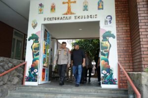 JAKARTA,  Matanews - Kapolres Metro Jakarta Utara Kombes Pol Erick Frendriz meninjau langsung pelaksanaan ibadah Kenaikan Isa Almasih 2026 di Gereja St. Yohanes Bosco, Sunter Jaya, Tanjung Priok, Jakarta Utara