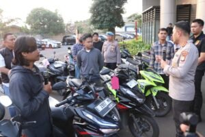 Polres Metro Tangerang Kota Ungkap 52 Kasus Kejahatan Jalanan, 36 Tersangka DiamankanTANGERANG, Matanews — Polres Metro Tangerang Kota menggelar press release pengungkapan kasus kejahatan jalanan 3C (Curas, Curat dan Curanmor) serta sejumlah kasus menonjol selama satu bulan terakhir