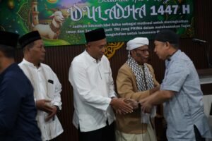 Perayaan Idul Adha 1447 H di Korem 052/Wkr, Momentum Tingkatkan Iman dan Pengabdian Prajurit untuk Indonesia MajuTANGERANG, Matanews – Korem 052/Wijayakrama menggelar kegiatan Sholat Hari Raya Idul Adha 1447 Hijriah/2026 Masehi yang dilanjutkan dengan penyembelihan hewan kurban di Masjid Jami Al-Hidayah, Rumdis Makorem 052/Wkr, Legok, Kabupaten Tangerang,