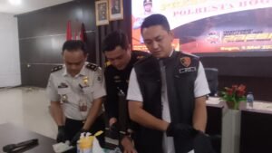 BOGOR KOTA, Matanews – Satuan Reserse Kriminal (Satreskrim) Polresta Bogor Kota berhasil mengungkap kasus pencurian dengan pemberatan (Curat) berskala internasional yang melibatkan warga negara asing (WNA).