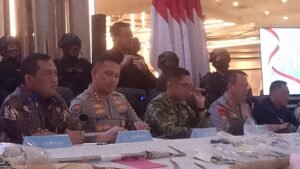 Tegaskan Tim Pemburu Begal Masih Terus Bekerja Di Wilaya Polda Metro Jaya JAKARTA. Matanews - Direktur Reserse Kriminal Umum Polda Metro Jaya, Kombes Pol Iman Imanuddin menegaskan Tim Pemburu Begal masih terus bekerja melakukan pengungkapan terhadap kasus-kasus yang masih belum terungkap dan berupaya menjaga Jakarta.