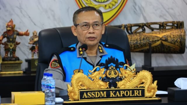 Polri Tegaskan Rekrutmen Akpol 2026 Hanya Melalui Jalur Reguler Nasional, Tidak Ada Kuota Khusus maupun Titipan JAKARTA, Matanews – Asisten Kapolri Bidang Sumber Daya Manusia (As SDM Kapolri), Irjen Pol. Anwar, S.I.K., M.Si., menegaskan bahwa proses penerimaan Taruna dan Taruni Akademi Kepolisian (Akpol) Tahun Anggaran 2026
